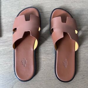 Hermes Men’s Gold Izmir Sandals